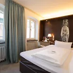 Stern Am Rathaus מלון 3*