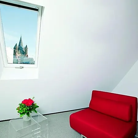 מלון Stern Am Rathaus 3*
