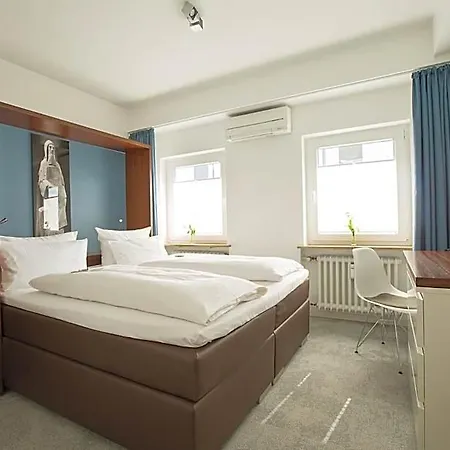 Stern Am Rathaus מלון 3*