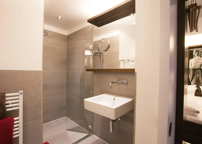 Stern Am Rathaus 3* كولونيا