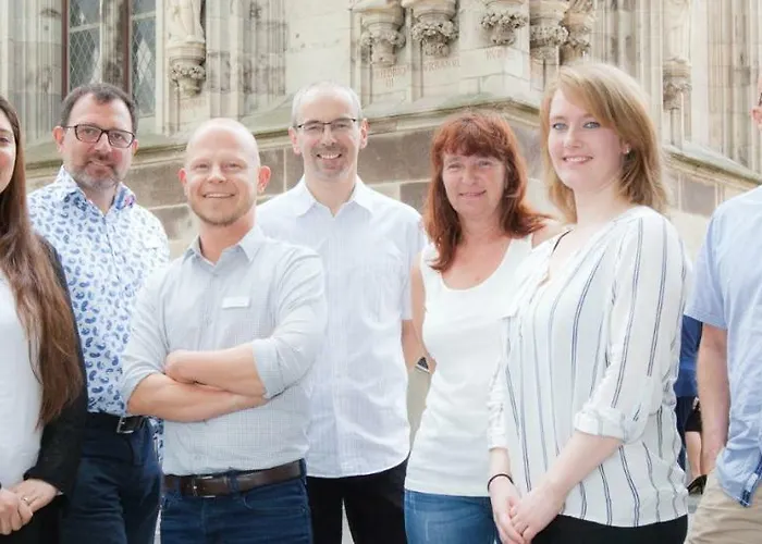 ホテル シュタルン アム ラットハウス ケルン